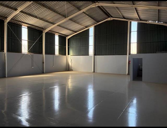 BUSINESS PROPERTY TO RENT IN COTSWOLD